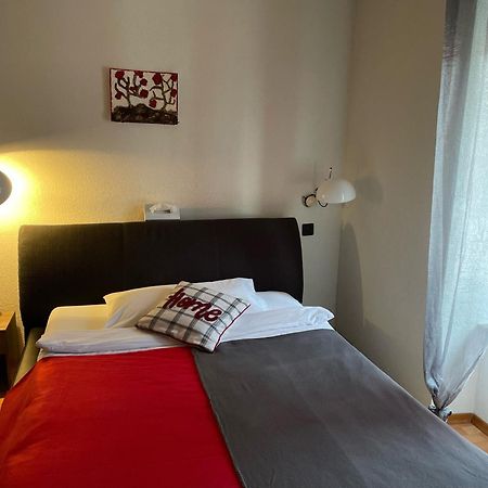 Hotel La Fontaine Saint-Imier ภายนอก รูปภาพ