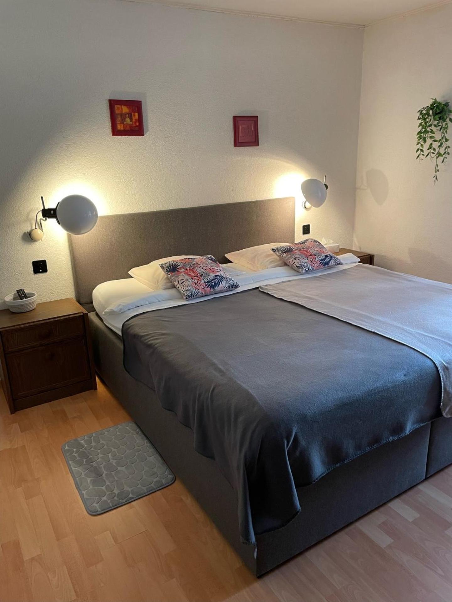 Hotel La Fontaine Saint-Imier ภายนอก รูปภาพ