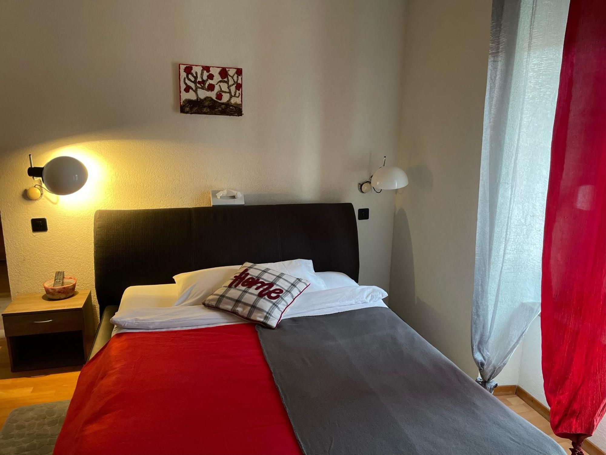 Hotel La Fontaine Saint-Imier ภายนอก รูปภาพ